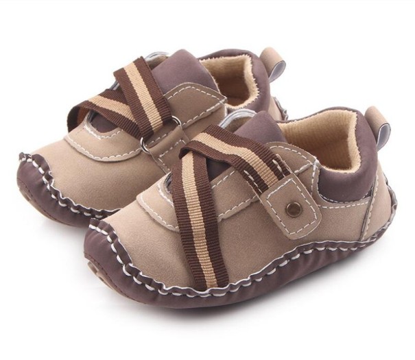 Skórzane buty chłopięce A2565 brązowy 6-12 miesięcy