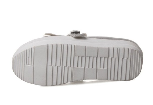 Slip-on sneakers för kvinnor med fransar J1152