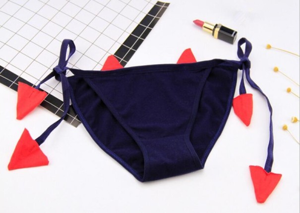 Slipje met demonenstaarten donkerblauw