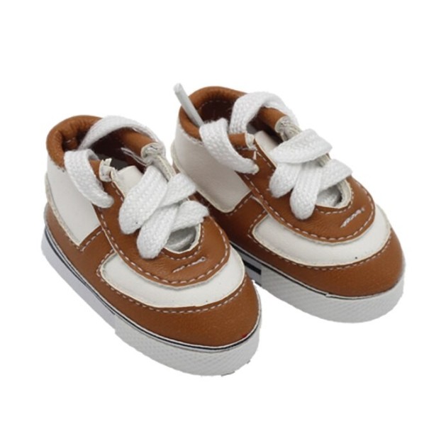 Sneakers til en dukke brun