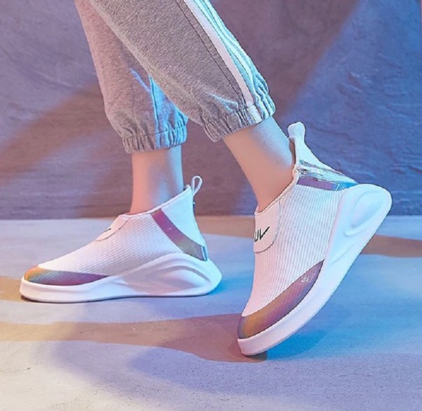 Snygga sneakers för kvinnor Amber J1167