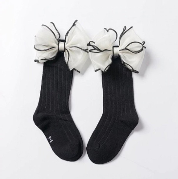 Șosete lungi de fată cu o panglică negru 7-9 ani Șosete lungi de fată cu o panglică negru 7-9 ani