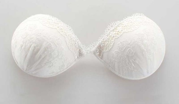 Soutien-gorge auto-adhésif orné de dentelle J1595 blanc A