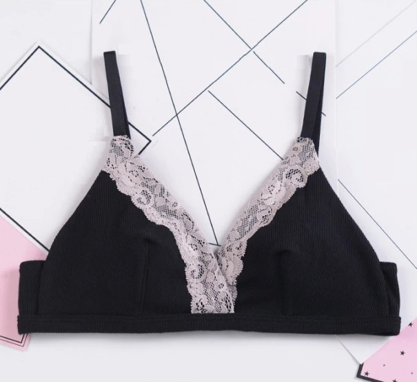Soutien-gorge féminin orné de dentelle J2342 noir S