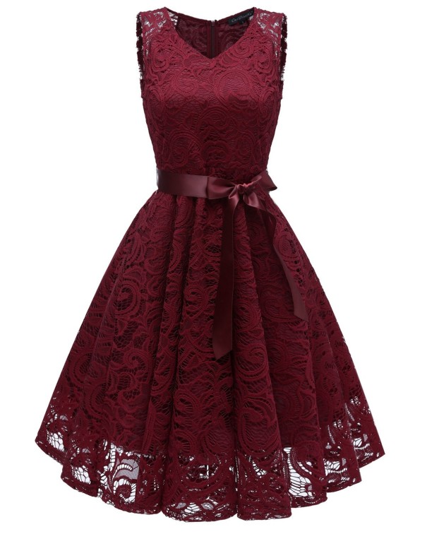 Spitzenkleid mit Schleife weinrot XS