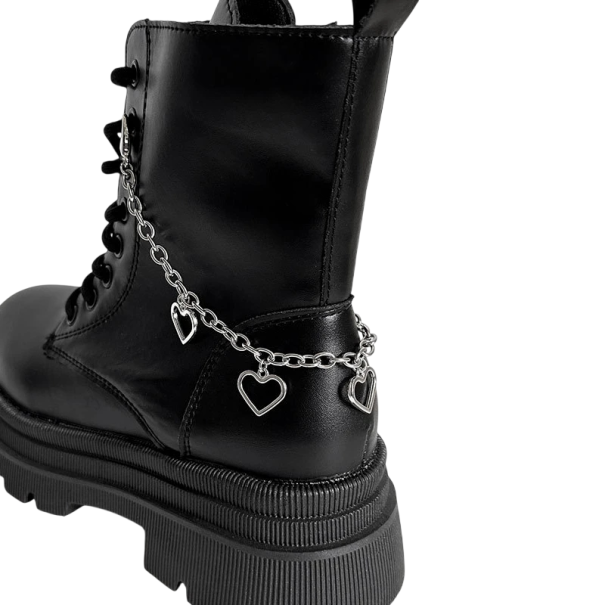 Srdíčkový řetěz na boty dekorativní doplněk kovový řetízek na obuv stříbrná barva stylový prvek pro ozdobu tenisek 1