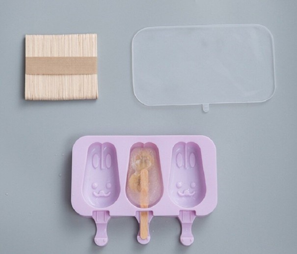 Stampo per gelati a forma di coniglio 1