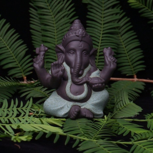 Statueta ceramică a zeului Ganesha verde