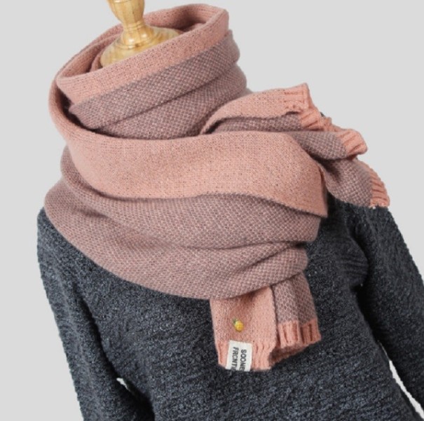 Stickad vinterscarf för kvinnor J3189 rosa