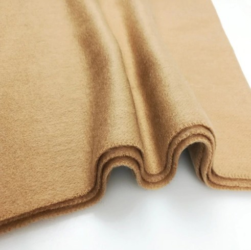 Stijlvolle unisex sjaal van 100% wol beige