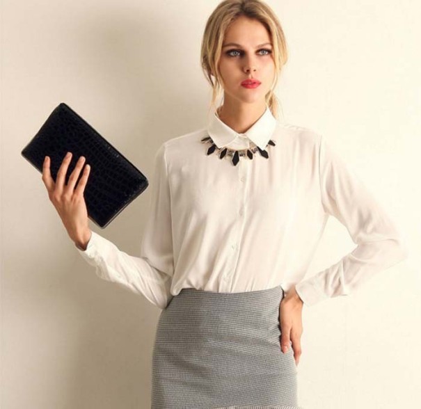 Stilfuld bluse til kvinder J799 hvid S