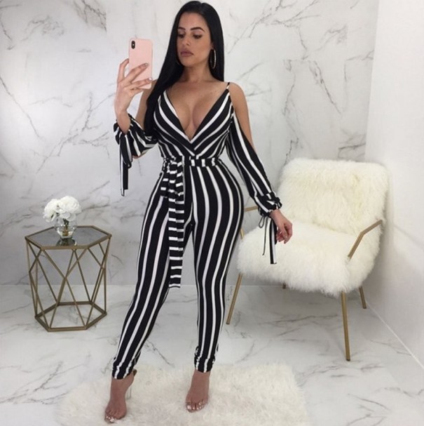 Stribet damejumpsuit med høj halsudskæring S