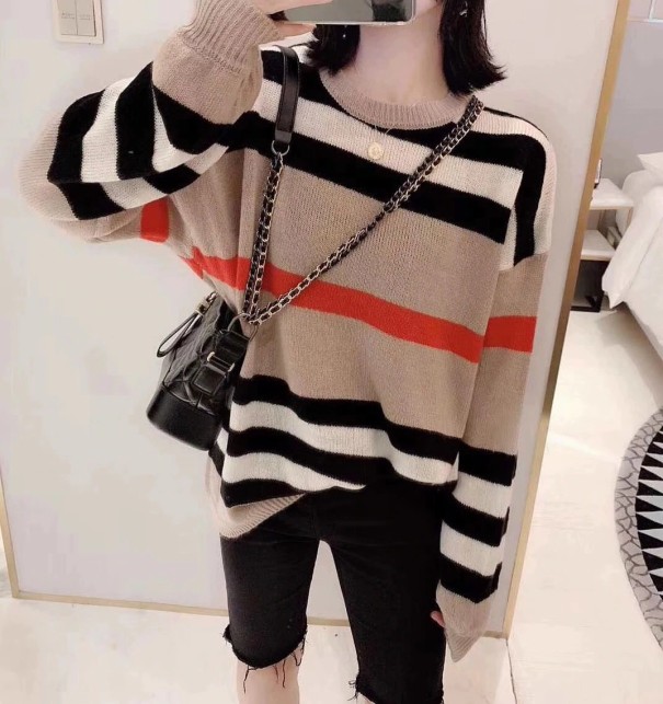 Stribet sweater til kvinder A2110 khaki