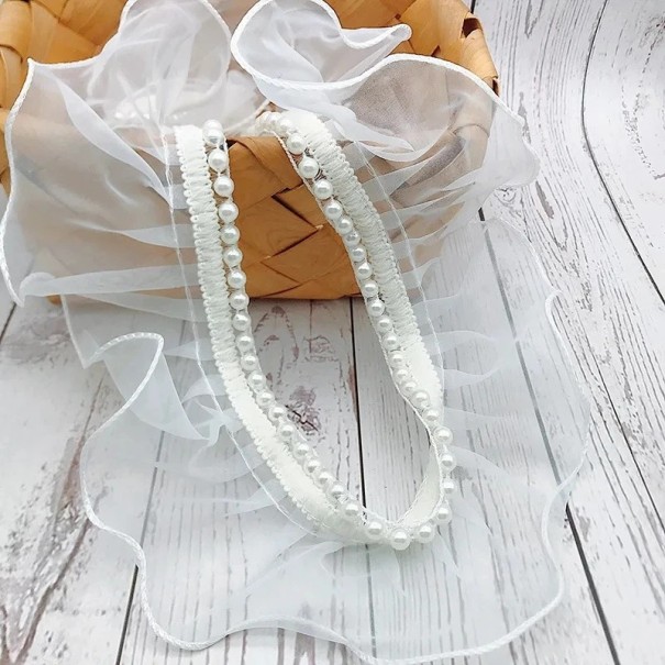 Stuha s volánkovým lemem a korálky 8 cm x 91 cm Organza a plast dekorativní textilní stuha pro šití zdobení oděvů kostýmů dekorace bílá
