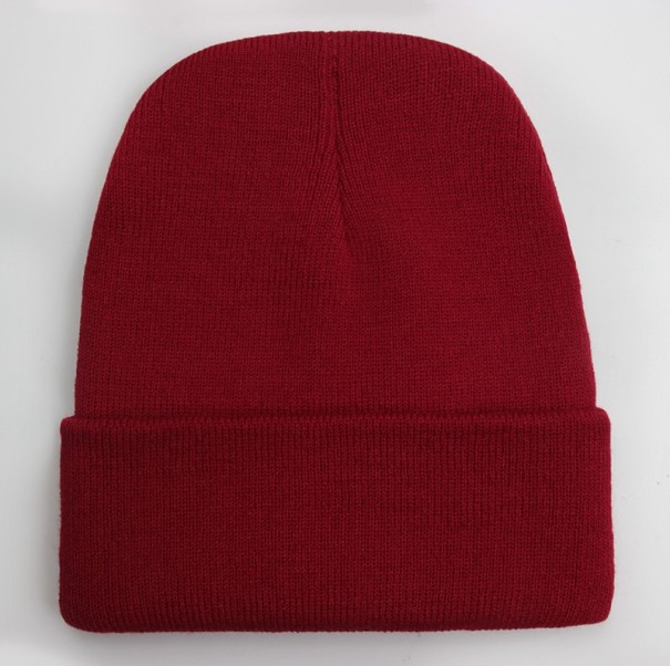 Štýlová unisex čiapka J3538 vínová Štýlová unisex čiapka J3538 vínová
