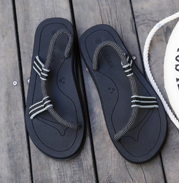 Stylowe kapcie plażowe czarny 45