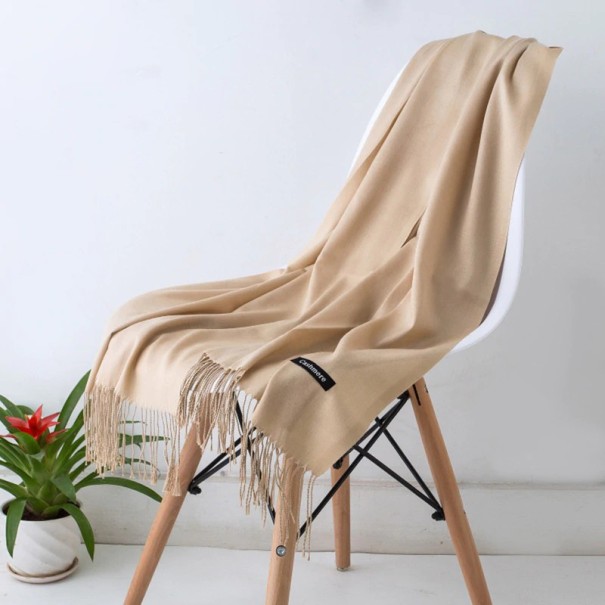 Stylowy szalik z kaszmiru unisex J3539 kremowy