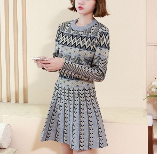 Suéter y falda de mujer A2631 gris S