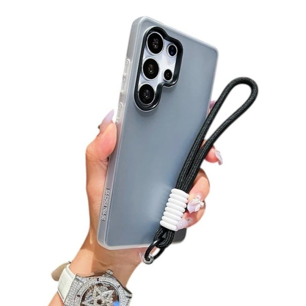 Suojakuori Samsung Galaxy A26 5G Rannekkeen ja pyöreän karabiinin kanssa Vahvistetut kulmat Kohotettu kamerakehys Kuori käsikäyttöön musta
