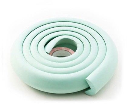 Suojateippi pöydän ja huonekalujen reunoille 2 m J3512 vaaleanvihreä