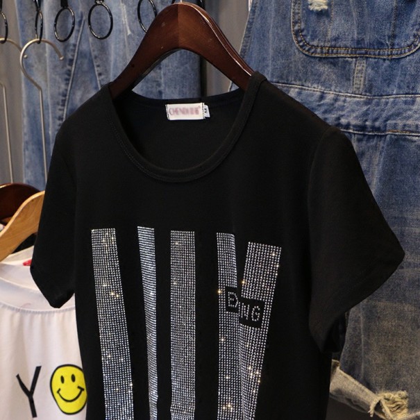 Svart t-shirt för kvinnor med paljetter