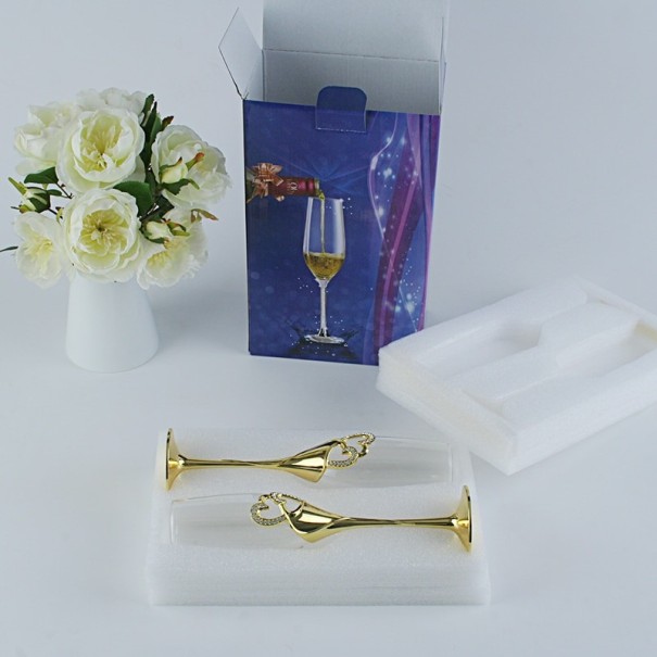 Svatební sklenice na šampaňské 2 ks zlatá