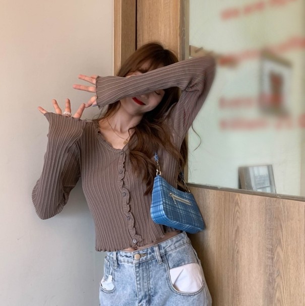 Sweater feminino com botões G210 castanho