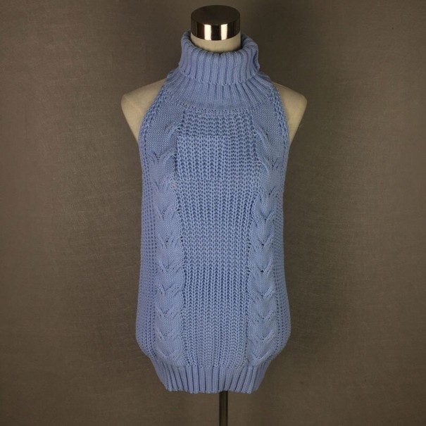 Sweterkowa mini sukienka damska z odkrytymi plecami niebieski