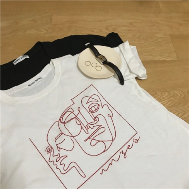 T-shirt dam med tryck A785