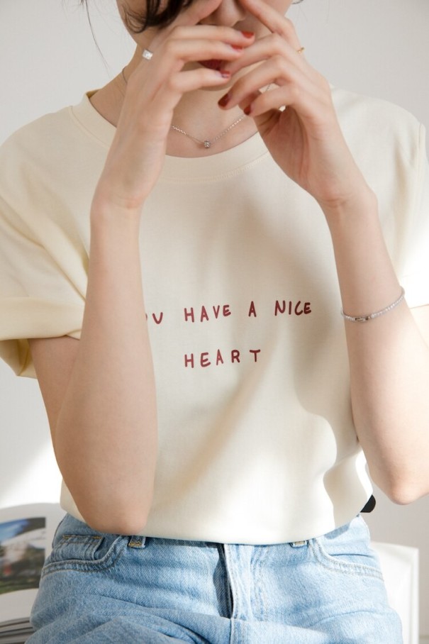 T-shirt dam med tryck B375