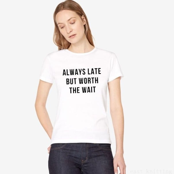 T-shirt för kvinnor med inskription B128 vit M
