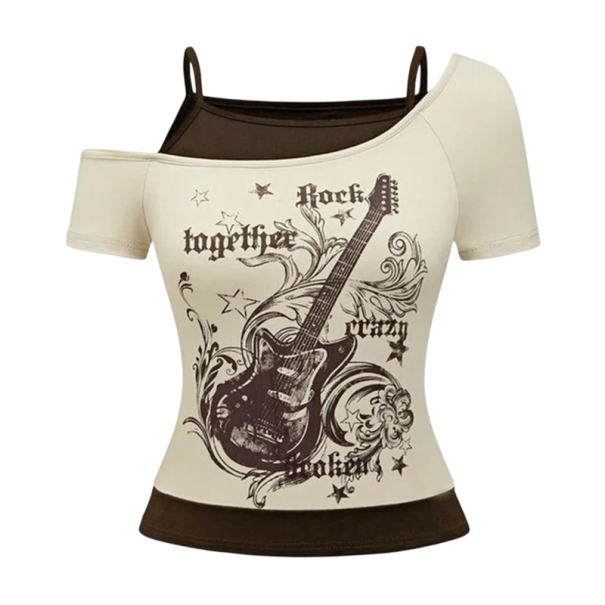 T-Shirt mit Rockgitarren-Print Zweiteiliges Design mit Trägern Asymmetrischer Schnitt Origineller Style für Konzerte Festivalmode beige S
