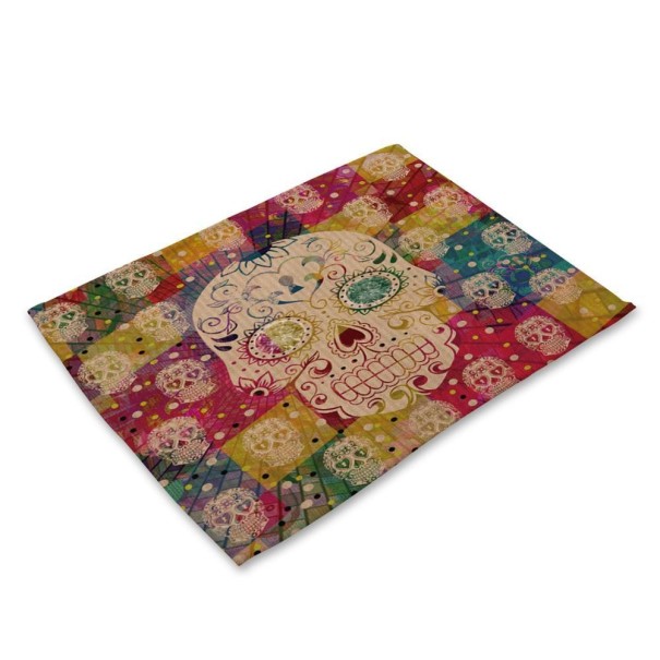 Tafelmat met schedels C241 17