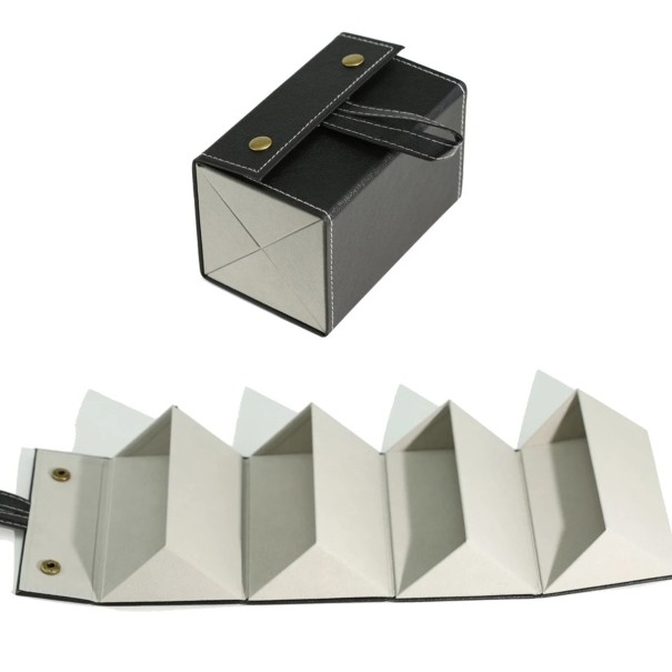 Taittuva kotelo neljälle lasille 16,5 x 10,5 x 10,6 cm Nahkainen taittuva kotelo laseille fleecevuorella Elegantti matkasuoja musta