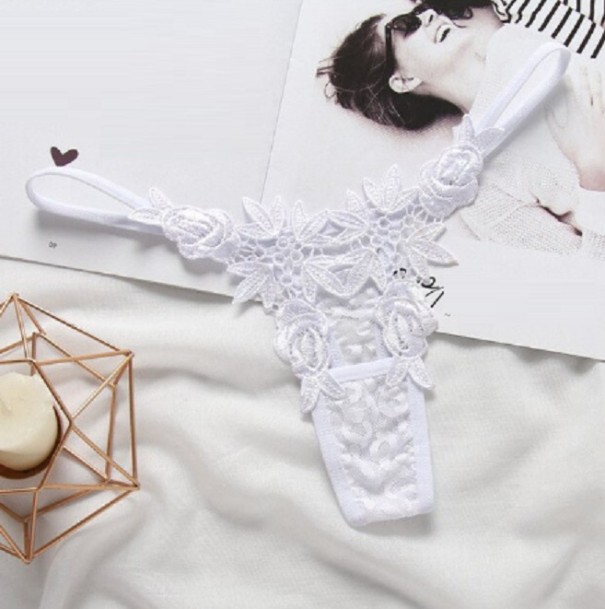 Tanga de mujer con flores Gracia blanco
