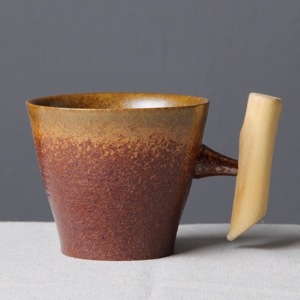 Taza de cerámica con asa de madera ladrillo 1