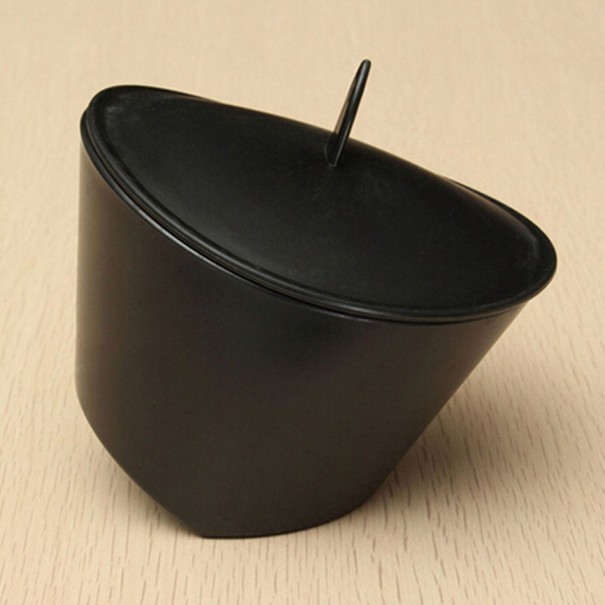 Taza de té con filtro negro