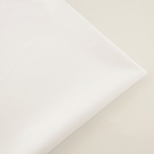 Tessuto in cotone per cucire mascherine e altri prodotti Colore bianco senza motivo Pezzo quadrato 100 x 100 cm Materiale 100% cotone 1