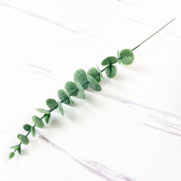 Tige en plastique d'eucalyptus vert