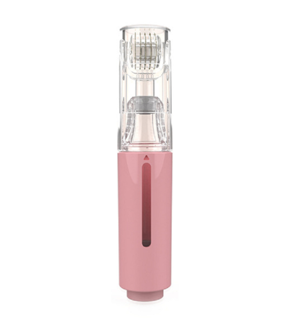 Titanium nålerulle med serumapplikator Ansigtsrulle med 0,3 mm mikronåle Derma-rulle til læber og skæg Massagerulle med 105 nåle og 10 ml serumbeholder 10,7 x 2,2 cm 1