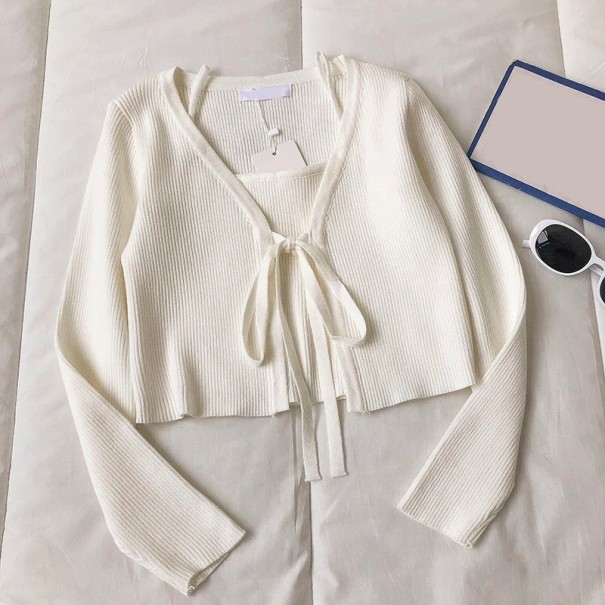 Top corto e maglione da donna bianco