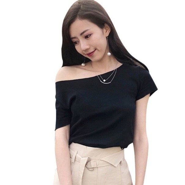 Top da donna con fiocco nero