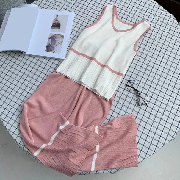 Top e pantaloni lavorati a maglia da donna rosa