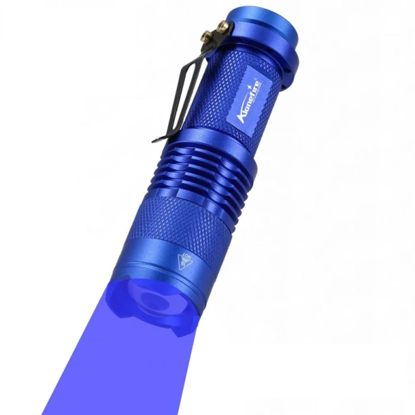 Torcia con luce blu 92 x 26 mm Torcia LED compatta per batterie AA o 14500 Torcia portatile per attività all'aperto e uso notturno 1