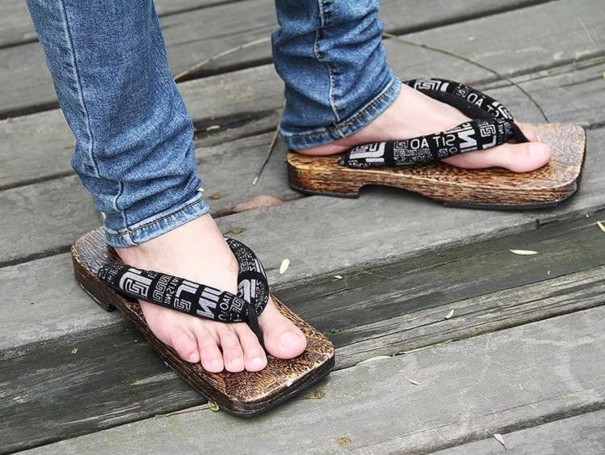 Träflipflops för män