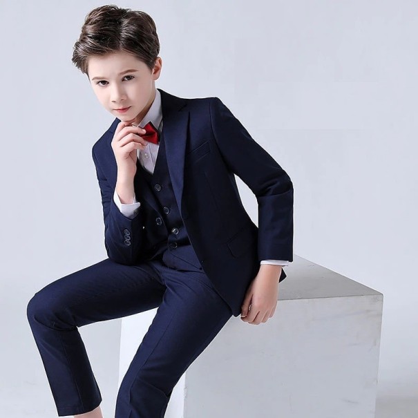 Traje de niño azul oscuro 2 B