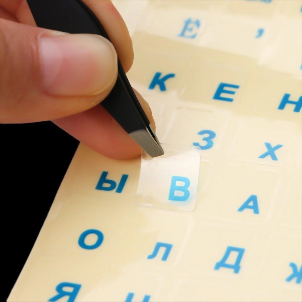 Transparenta ryska tangentbordsklistermärken