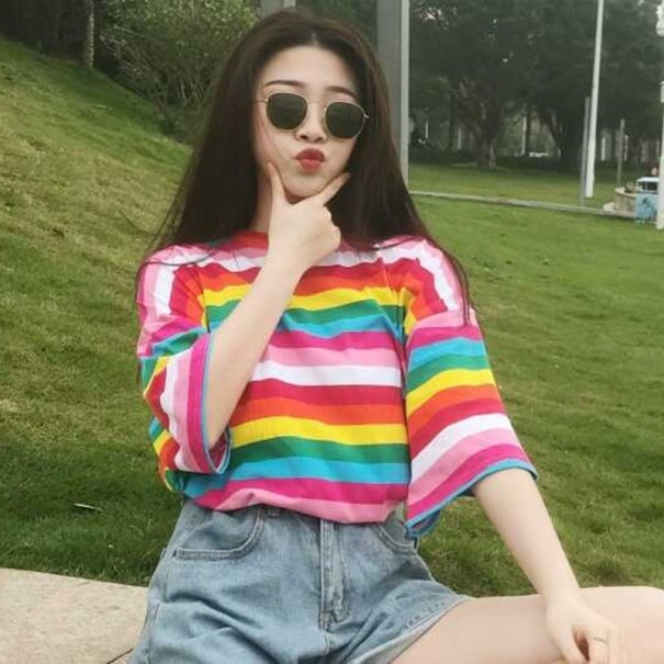 Tricou cu dungi colorate pentru femei M 2
