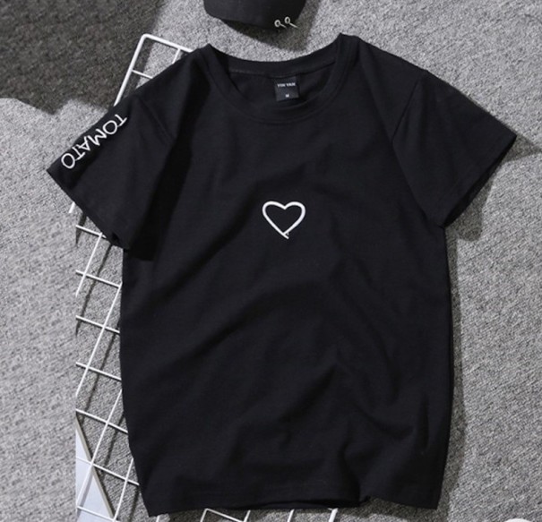 Tricou de damă cu imprimeu inimă B389 negru XS
