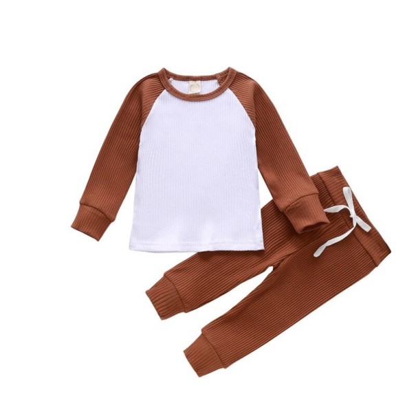 Tricou și pantaloni pentru băieți L1729 cafea 12-18 luni